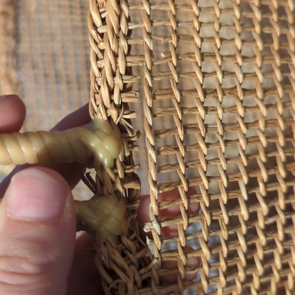 Vintage woven straw bag (please read description) - Picture 3 of 10